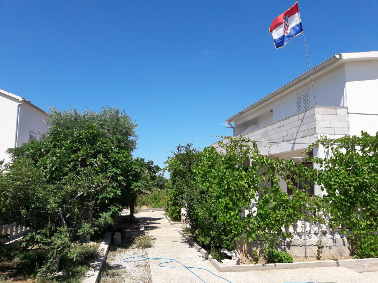 Oaza Apartment Razanac Exterior photo